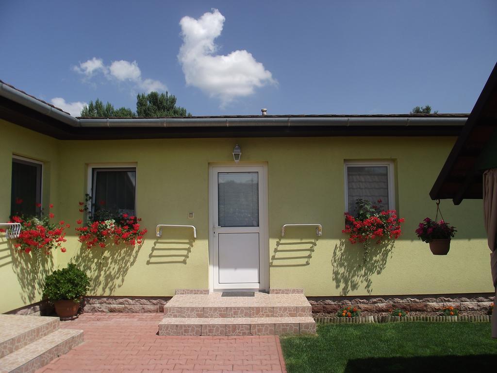 Apartman Kaszas Garden Mosonmagyaróvár Cameră foto