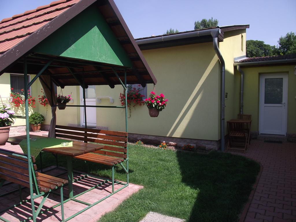 Apartman Kaszas Garden Mosonmagyaróvár Exterior foto