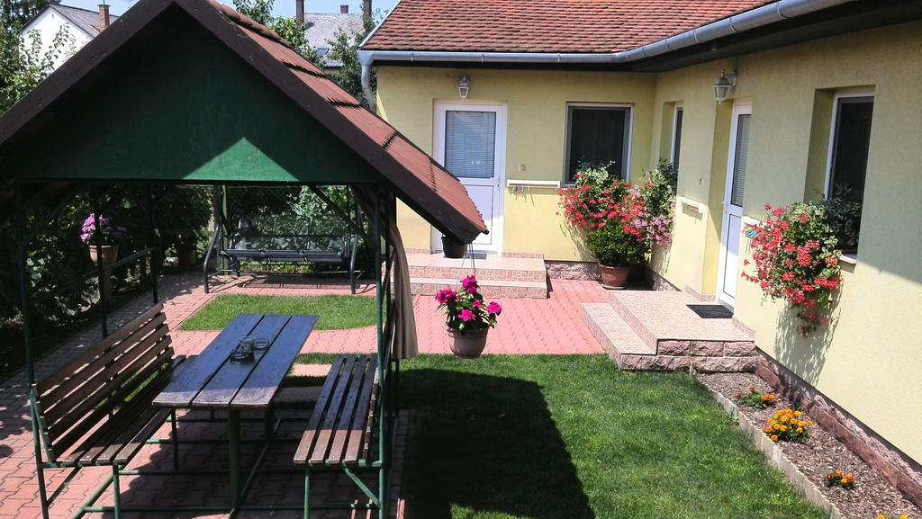 Apartman Kaszas Garden Mosonmagyaróvár Exterior foto