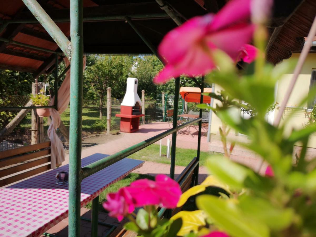 Apartman Kaszas Garden Mosonmagyaróvár Exterior foto