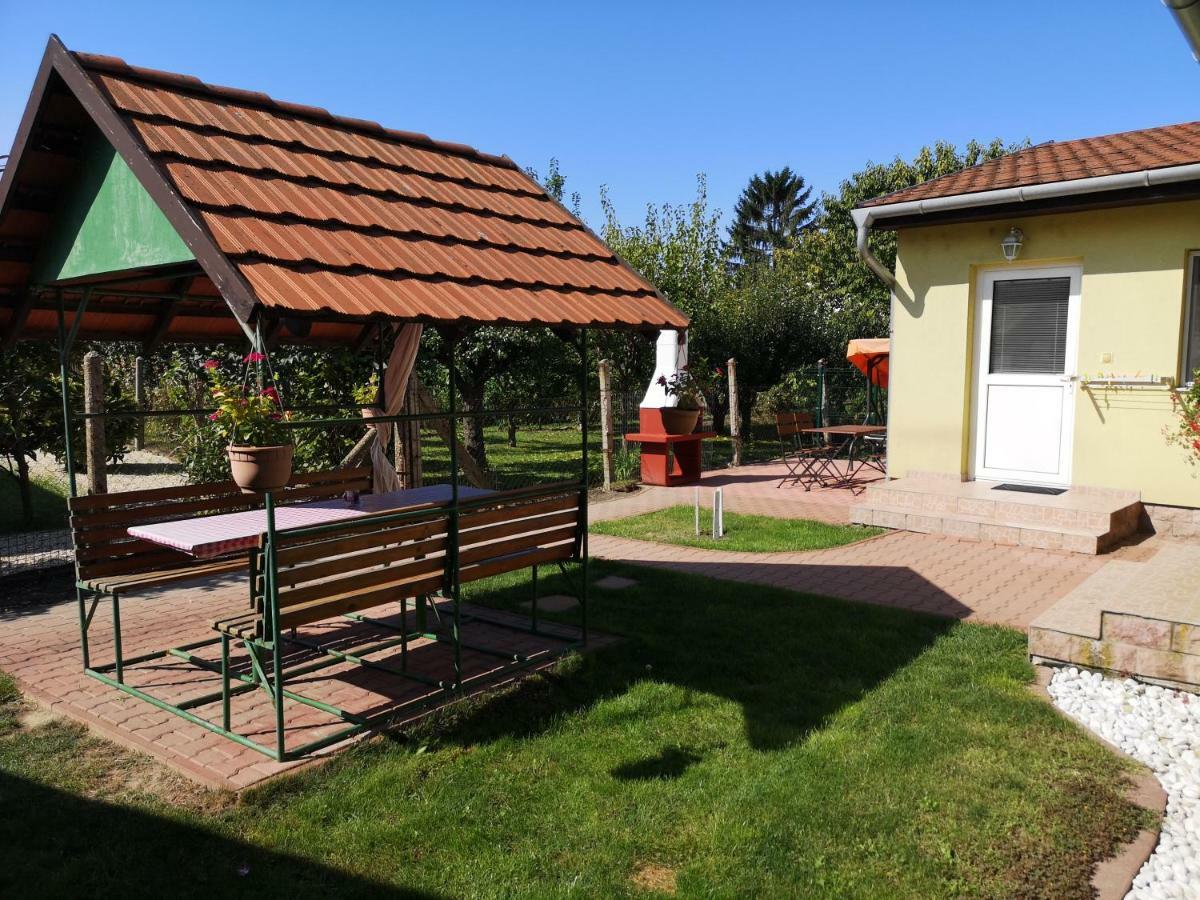 Apartman Kaszas Garden Mosonmagyaróvár Exterior foto